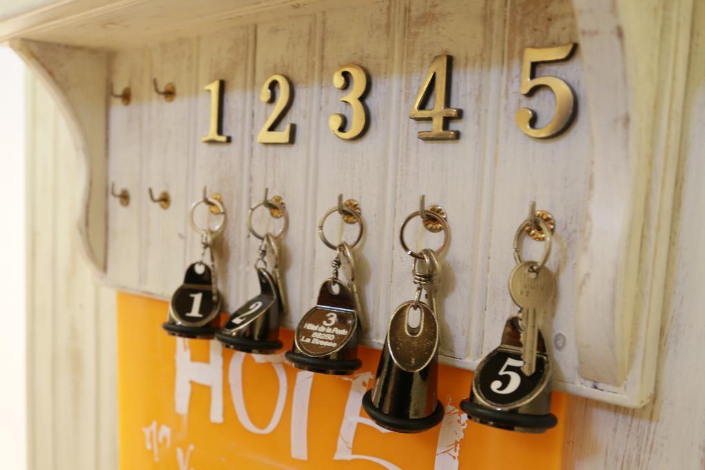 Hotel De La Poste B&B Ла-Бресс Экстерьер фото